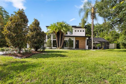 House in Winter Park, Florida 5 bedrooms, 314.2 sq.m. № 2107390 - photo 7
