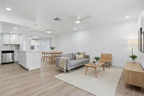 Appartement à louer à Punta Gorda, Floride: 2 chambres, 78.97 m2 № 2213586 - photo 7