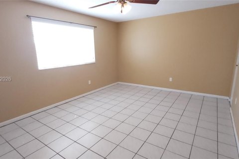 Adosado en alquiler en Cooper City, Florida, 3 dormitorios, 138.24 m2 № 2006463 - foto 13