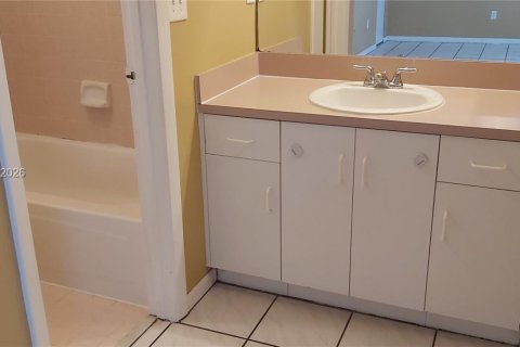 Adosado en alquiler en Cooper City, Florida, 3 dormitorios, 138.24 m2 № 2006463 - foto 12