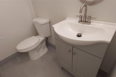 Adosado en alquiler en Cooper City, Florida, 3 dormitorios, 138.24 m2 № 2006463 - foto 11