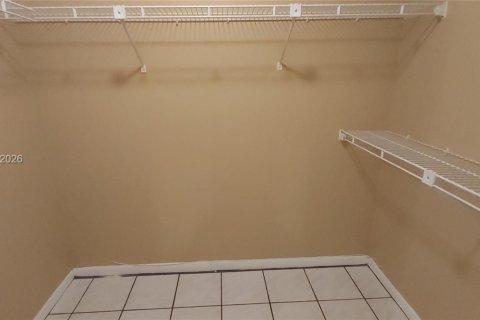 Adosado en alquiler en Cooper City, Florida, 3 dormitorios, 138.24 m2 № 2006463 - foto 18