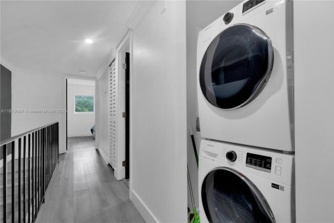 Купить кондоминиум в Майами, Флорида 2 спальни, 95.32м2, № 1921624 - фото 23