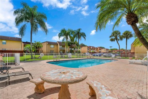 Купить кондоминиум в Майами, Флорида 2 спальни, 95.32м2, № 1921624 - фото 30