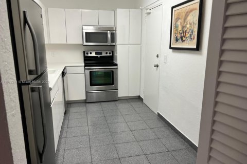 Copropriété à louer à Bal Harbour, Floride: 1 chambre, 94.3 m2 № 1968321 - photo 16