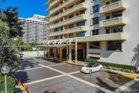 Copropriété à louer à Bal Harbour, Floride: 1 chambre, 94.3 m2 № 1968321 - photo 11