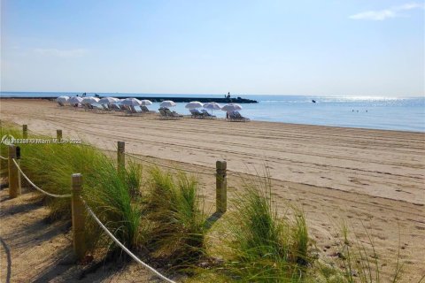Copropriété à louer à Bal Harbour, Floride: 1 chambre, 94.3 m2 № 1968321 - photo 17