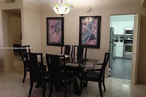 Copropriété à louer à Bal Harbour, Floride: 1 chambre, 94.3 m2 № 1968321 - photo 12