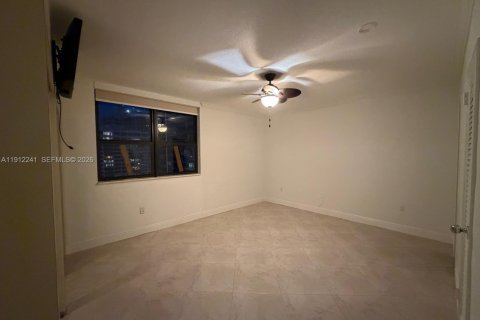 Copropriété à louer à Bal Harbour, Floride: 1 chambre, 94.3 m2 № 1968321 - photo 23