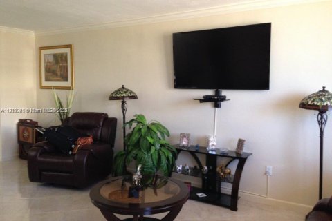 Copropriété à louer à Bal Harbour, Floride: 1 chambre, 94.3 m2 № 1968321 - photo 13