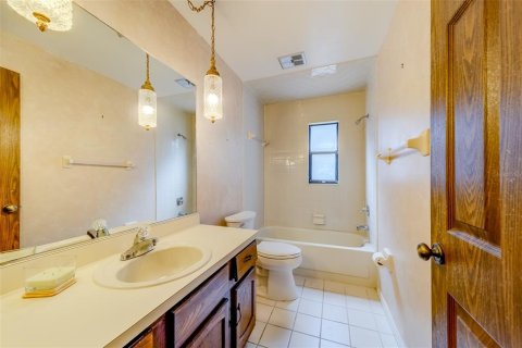 Townhouse in Clearwater, Florida 1 bedroom, 83.05 sq.m. № 1747215 - photo 10