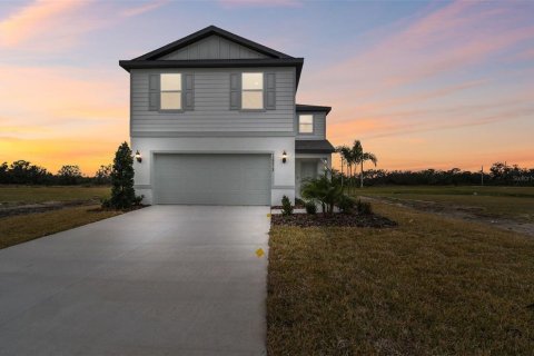 House in Parrish, Florida 5 bedrooms, 242.94 sq.m. № 1547329 - photo 21