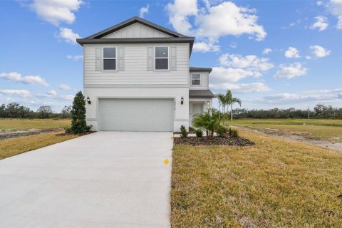 House in Parrish, Florida 5 bedrooms, 242.94 sq.m. № 1547329 - photo 1