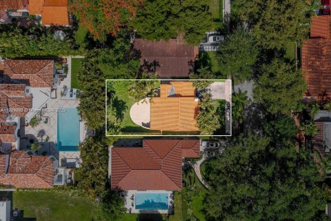 Villa ou maison à louer à Coral Gables, Floride: 3 chambres, 121.52 m2 № 1975897 - photo 15