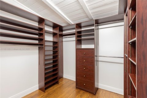 Villa ou maison à louer à Coral Gables, Floride: 3 chambres, 121.52 m2 № 1975897 - photo 8