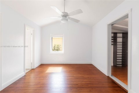 Villa ou maison à louer à Coral Gables, Floride: 3 chambres, 121.52 m2 № 1975897 - photo 7