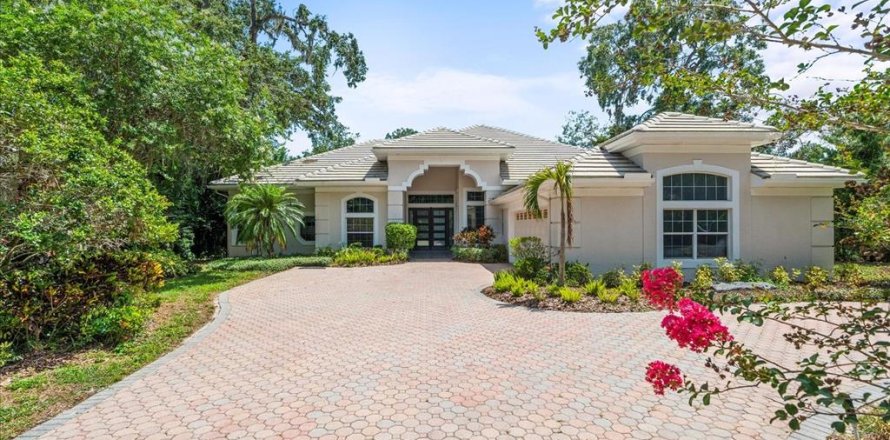 Casa en Temple Terrace, Florida 4 dormitorios, 339.93 m2 № 1784772