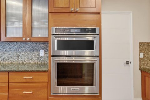 Villa ou maison à vendre à Hollywood, Floride: 3 chambres, 174.28 m2 № 2003571 - photo 15