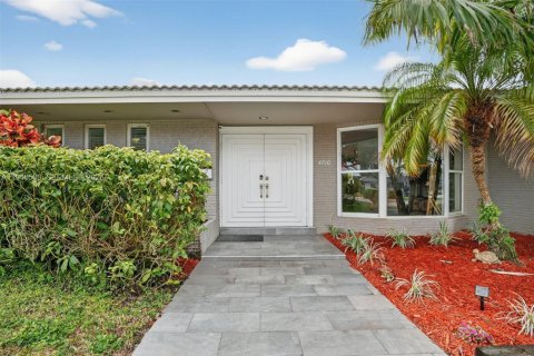 Villa ou maison à vendre à Hollywood, Floride: 3 chambres, 174.28 m2 № 2003571 - photo 3