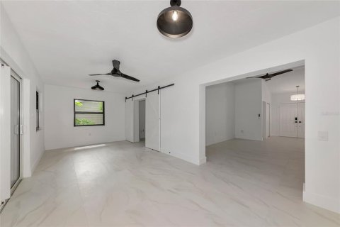 Casa en alquiler en Sarasota, Florida, 3 dormitorios, 174.75 m2 № 1908751 - foto 19