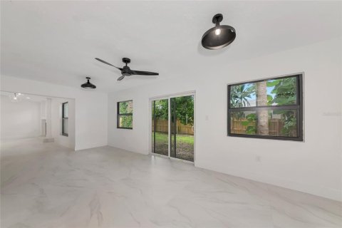 Casa en alquiler en Sarasota, Florida, 3 dormitorios, 174.75 m2 № 1908751 - foto 10