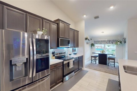 Casa en venta en Palm Coast, Florida, 5 dormitorios, 228.91 m2 № 2354210 - foto 19