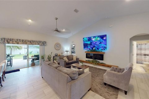 Casa en venta en Palm Coast, Florida, 5 dormitorios, 228.91 m2 № 2354210 - foto 8