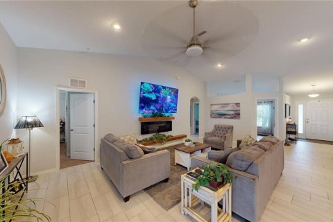 Casa en venta en Palm Coast, Florida, 5 dormitorios, 228.91 m2 № 2354210 - foto 12