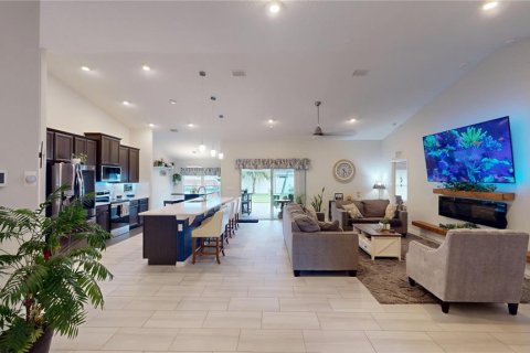 Casa en venta en Palm Coast, Florida, 5 dormitorios, 228.91 m2 № 2354210 - foto 6