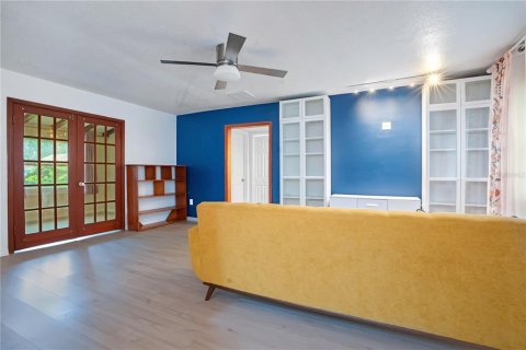 Villa ou maison à vendre à Lakeland, Floride: 2 chambres, 115.94 m2 № 2389399 - photo 10
