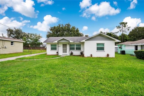 Villa ou maison à Lakeland, Floride 2 chambres, 115.94 m2 № 2389399