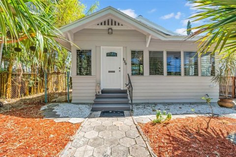 Casa en venta en Saint Petersburg, Florida, 3 dormitorios, 125.6 m2 № 1648445 - foto 1