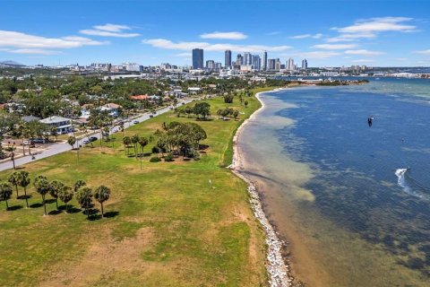 Casa en venta en Saint Petersburg, Florida, 3 dormitorios, 125.6 m2 № 1648445 - foto 6
