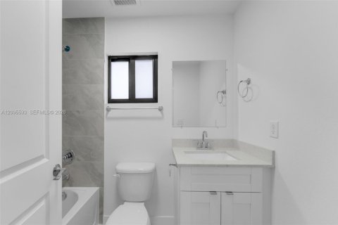 Immobilier commercial à vendre à Florida City, Floride: 239.87 m2 № 2385221 - photo 17
