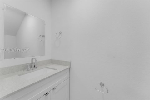 Immobilier commercial à vendre à Florida City, Floride: 239.87 m2 № 2385221 - photo 12