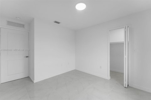Immobilier commercial à vendre à Florida City, Floride: 239.87 m2 № 2385221 - photo 23