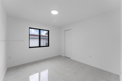 Immobilier commercial à vendre à Florida City, Floride: 239.87 m2 № 2385221 - photo 20