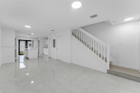 Immobilier commercial à vendre à Florida City, Floride: 239.87 m2 № 2385221 - photo 5