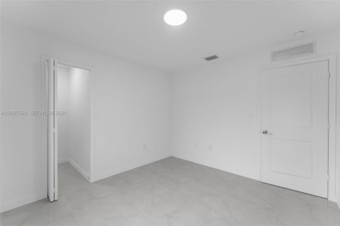 Immobilier commercial à vendre à Florida City, Floride: 239.87 m2 № 2385221 - photo 21