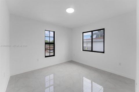 Immobilier commercial à vendre à Florida City, Floride: 239.87 m2 № 2385221 - photo 15