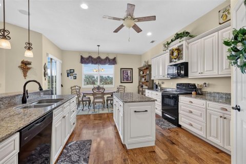 Villa ou maison à vendre à Sarasota, Floride: 3 chambres, 219.62 m2 № 2433146 - photo 11