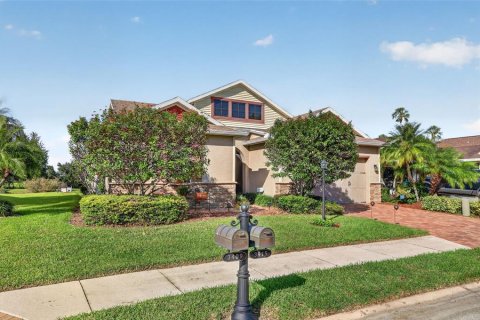 Villa ou maison à vendre à Sarasota, Floride: 3 chambres, 219.62 m2 № 2433146 - photo 2