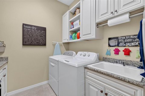 Villa ou maison à vendre à Sarasota, Floride: 3 chambres, 219.62 m2 № 2433146 - photo 29