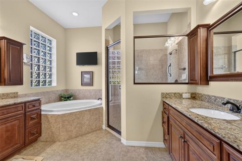Villa ou maison à vendre à Sarasota, Floride: 3 chambres, 219.62 m2 № 2433146 - photo 20