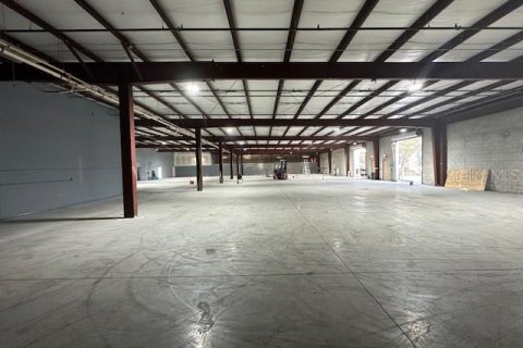 Commercial property in Orlando, Florida 2098.1 sq.m. № 1679394 - photo 18