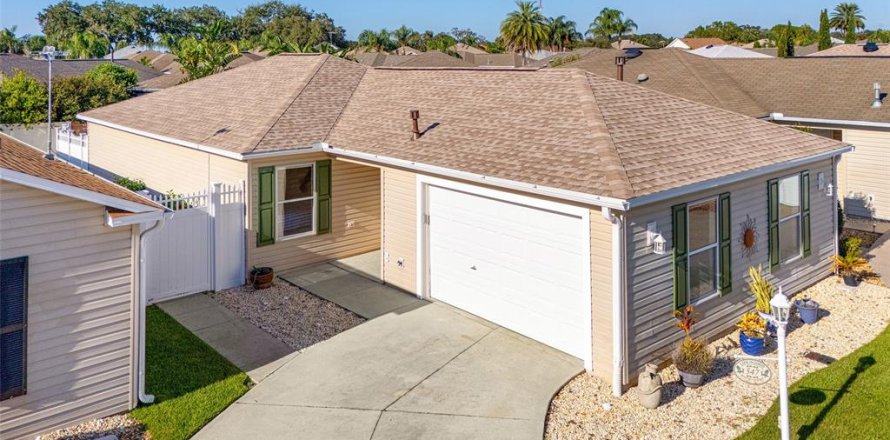 Villa ou maison à The Villages, Floride 2 chambres, 118.73 m2 № 1416354
