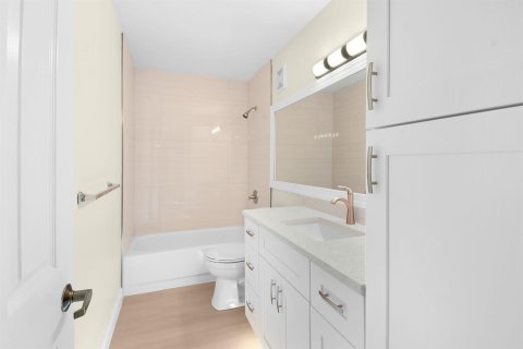 Adosado en alquiler en Palm City, Florida, 2 dormitorios, 127.65 m2 № 2086466 - foto 24