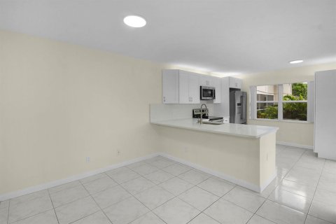 Adosado en alquiler en Palm City, Florida, 2 dormitorios, 127.65 m2 № 2086466 - foto 16