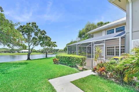Adosado en Palm City, Florida 2 dormitorios, 127.65 m2 № 2086466