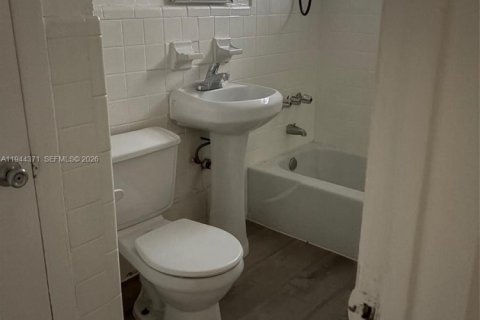 Apartment in Miami, Florida 2 bedrooms, 69.68 sq.m. № 2001576 - photo 4